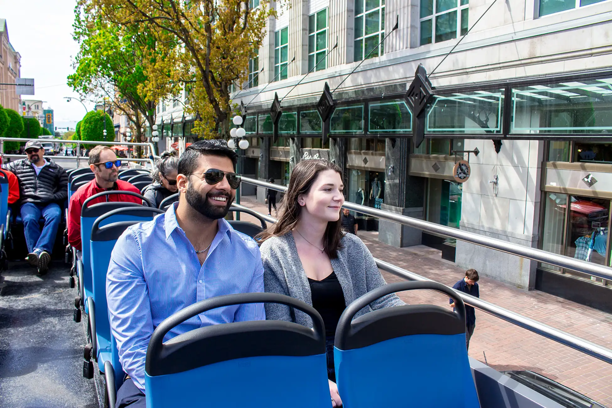 Victoria: Hop-On-Hop-Off Sightseeing Bus Tour