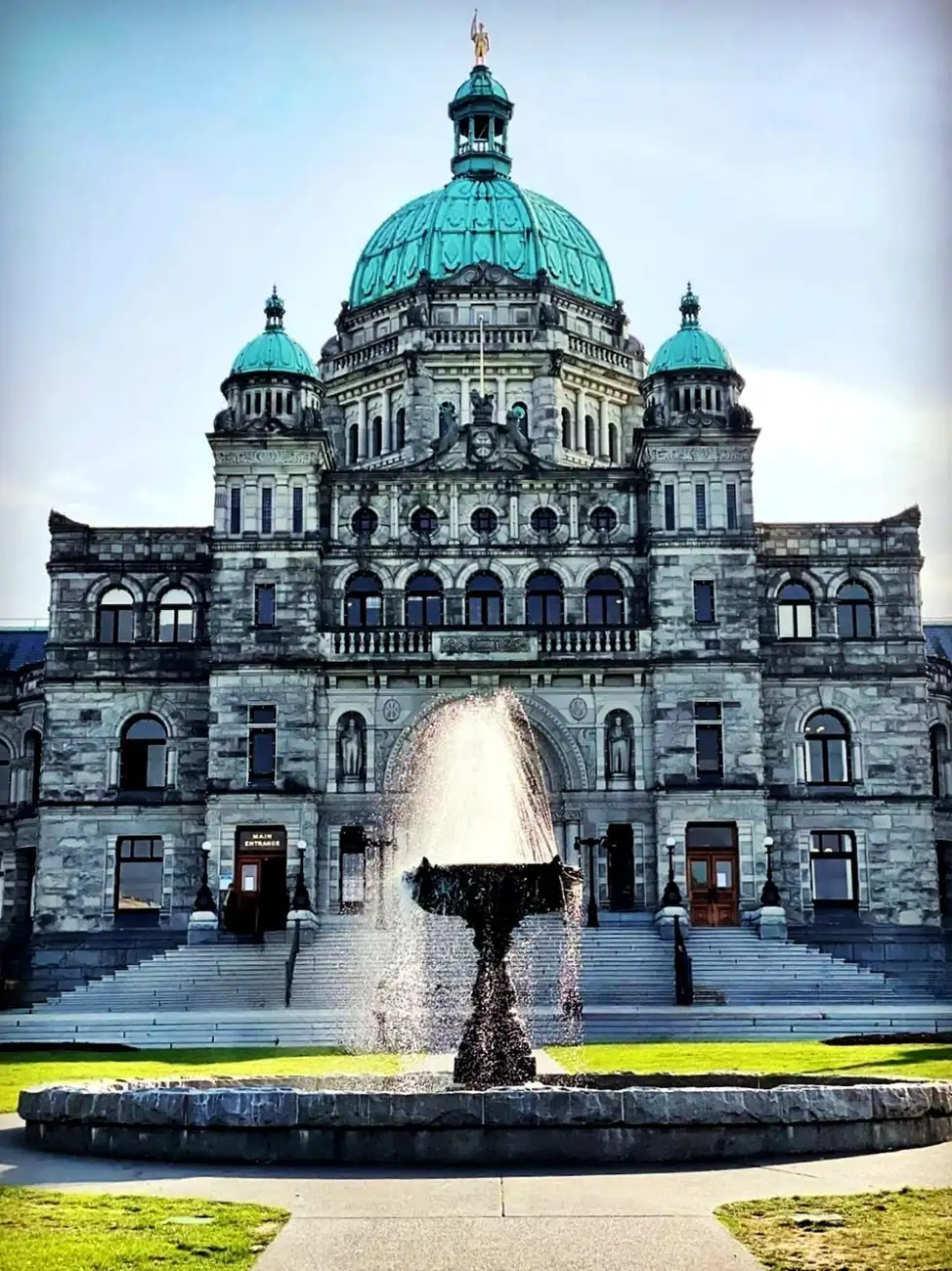 Victoria's City Highlights - Half Day Private Tour Excursion