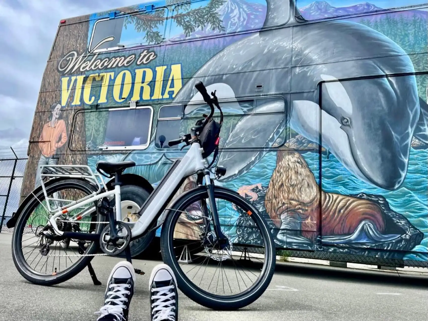 Victoria City Highlights Bike Tour - Castle Hoods & Legends